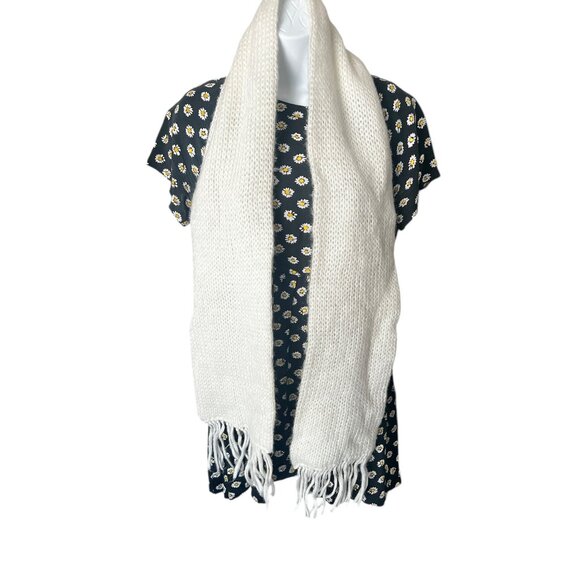 Vintage Hansen Cream Knitted Scarf With Fringe Ends 59”x6.25” Acrylic Blend OS - Picture 2 of 10